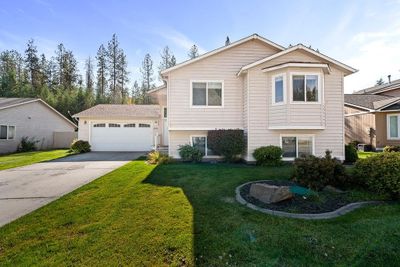 6013 Ruby Way, Home with 4 bedrooms, 3 bathrooms and null parking in Nine Mile Falls WA | Image 1