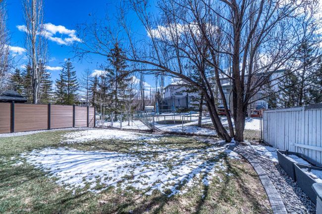 59 Schooner Close Nw, Home with 4 bedrooms, 3 bathrooms and 4 parking in Calgary AB | Image 33