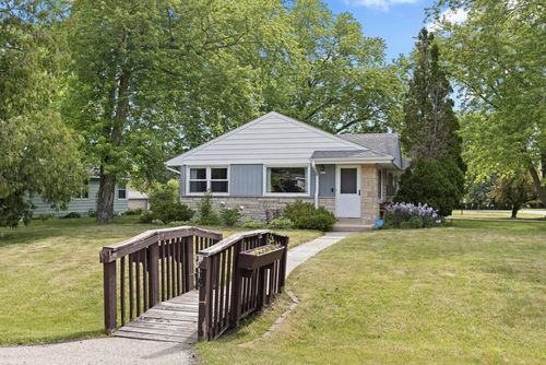 8024 N 62nd Street, Brown Deer, WI, 53223 | Card Image