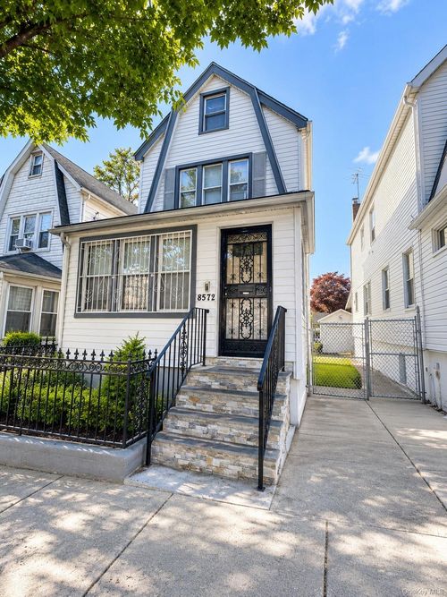 8572 144th Street, New York, NY, 11435 | Card Image