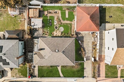 100 Memphis Ave, Floral Park, NY, 11001-3553 | Card Image