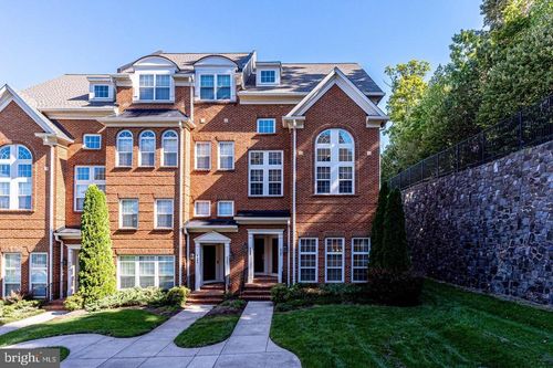 9587 Wheats Way, MANASSAS PARK, VA, 20111-3089 | Card Image
