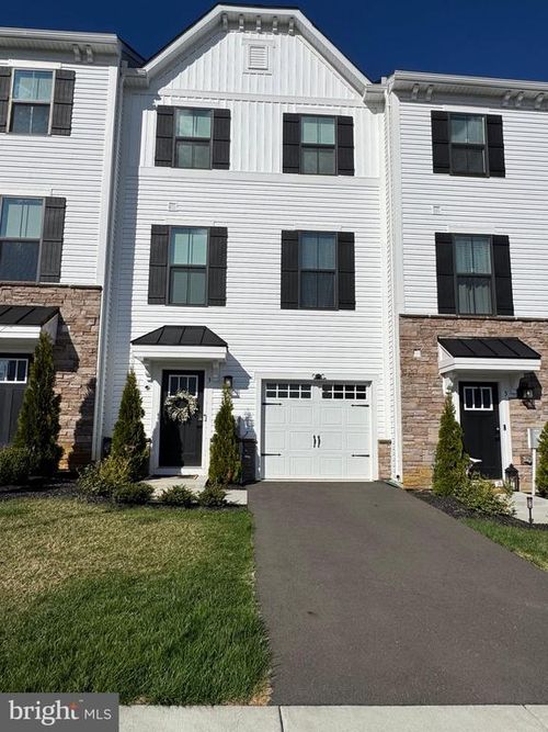 3 Cinnamon Ln, MOUNT LAUREL, NJ, 08054-9753 | Card Image