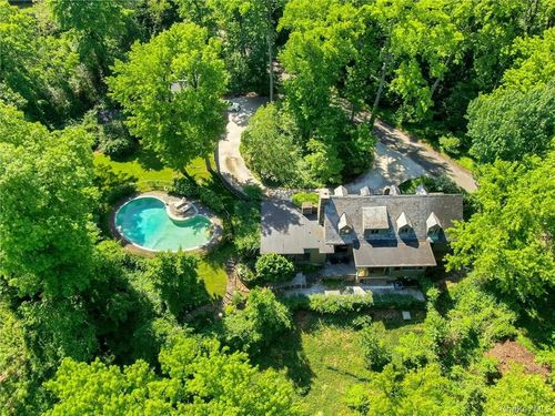 21 Woods Rd, Palisades, NY, 10964-1611 | Card Image