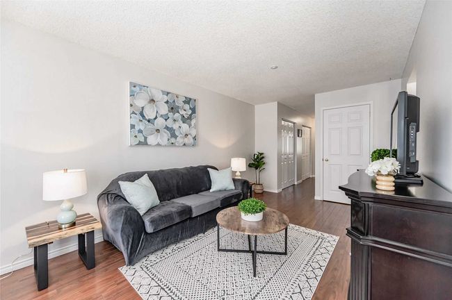 9 Crawford Cres, House attached with 3 bedrooms, 2 bathrooms and 3 parking in Cambridge ON | Image 9