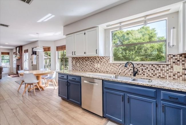 8210 Landsman Dr, House other with 4 bedrooms, 3 bathrooms and 4 parking in Austin TX | Image 8