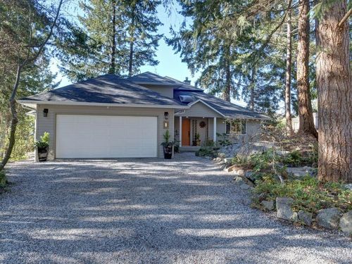 9291 Truman Rd, Halfmoon Bay, BC, V7Z1B5 | Card Image