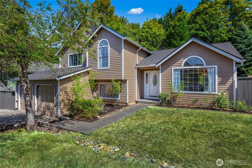 1124 S 23rd St, Renton, WA, 98055-4355 | Card Image
