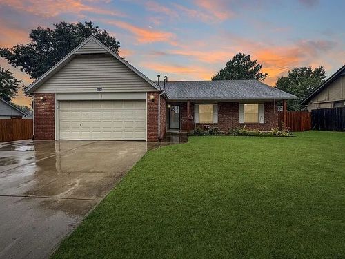 8020 S 88th Eastavenue, Tulsa, OK, 74133 | Card Image