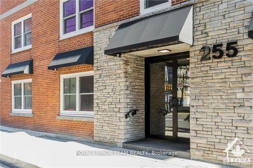 41-255 Metcalfe St, Ottawa, ON, K2P1R4 | Card Image