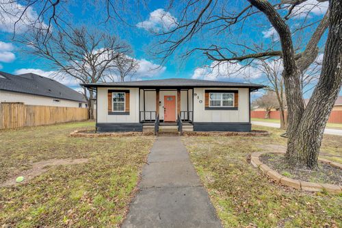 910 S Preston St, Ennis, TX, 75119-5842 | Card Image