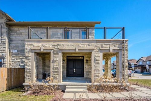 10 Mussen St, Guelph, ON, N1E0K3 | Card Image