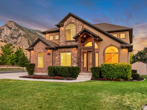 4067 View Pointe Dr, Highland, UT, 84003-9614 | Card Image