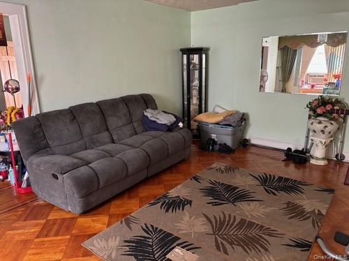 116 222nd St, Cambria Heights, NY, 11411-1615 | Card Image