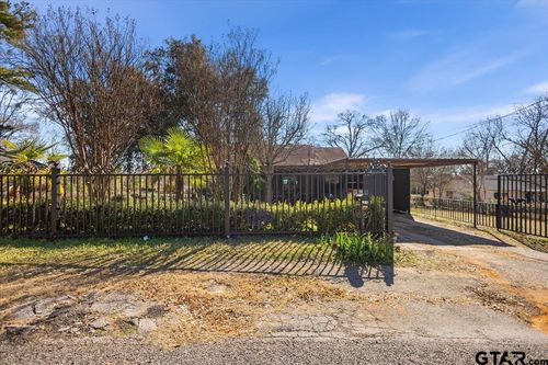 2516 Canton St, Tyler, TX, 75702-2711 | Card Image