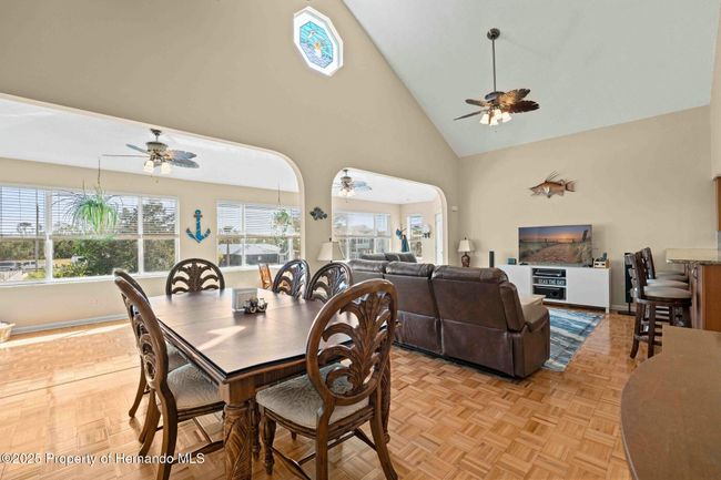 Great Room with 17' Vaulted Ceiling | Image 24