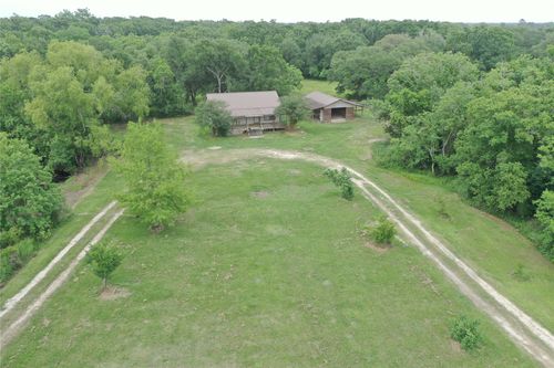 20146 Highway 35, Sweeny, TX, 77480-8386 | Card Image
