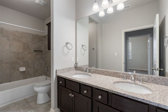110 N Sage Holw, House other with 3 bedrooms, 2 bathrooms and 5 parking in Dripping Springs TX | Image 32