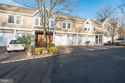 21 Rock Creek Woods Dr, Lambertville, NJ, 08530-1111 | Card Image