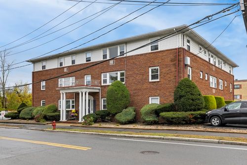 apt-36-100 Magnolia Ave, Lynn, MA, 01904-1918 | Card Image