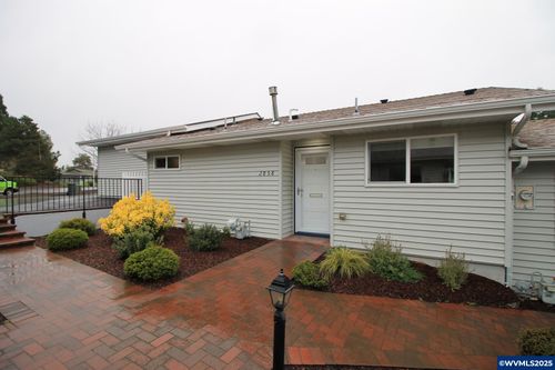 2858 Oakcrest Dr Nw, Salem, OR, 97304-1201 | Card Image