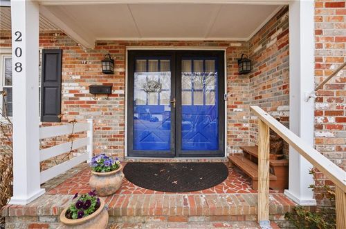 208 Shifting Log Dr, Hampton, VA, 23669-1546 | Card Image