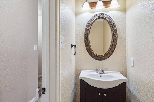 Half bath near garage | Image 13