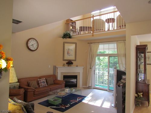 627-627 Binghampton Ln, Livingston, NJ, 07039-8260 | Card Image