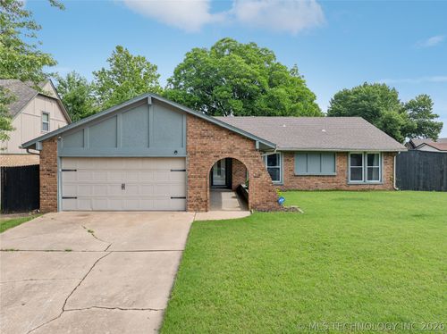2208 W Louisville St, Broken Arrow, OK, 74012-4621 | Card Image