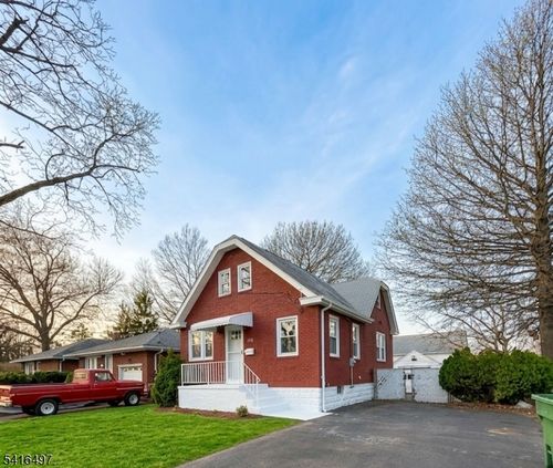 136 Raritan Rd, Linden, NJ, 07036-4830 | Card Image