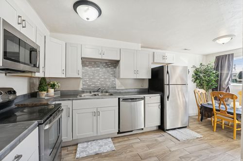 19-768 N Redwood Rd, Salt Lake City, UT, 84116-1910 | Card Image