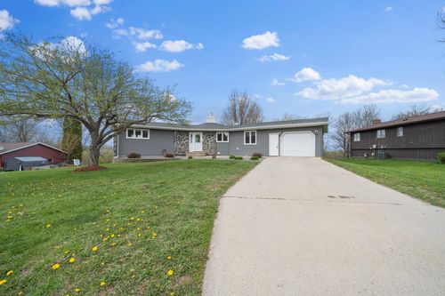 1840 2nd St S, Sauk Centre, MN, 56378-1920 | Card Image