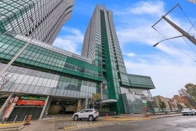 804 - 11 Bogert Ave, Condo with 1 bedrooms, 1 bathrooms and 1 parking in North York ON | Image 2