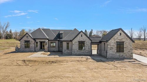 67736 Overlook Trl, Washington Twp, MI, 48095-3205 | Card Image