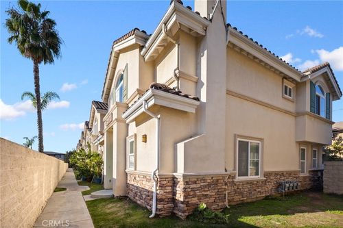 apt-d-841 S Greenwood Ave, Montebello, CA, 90640-9406 | Card Image