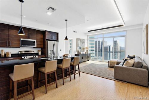 2220l-2001 N Lincoln Street, Denver, CO, 80202 | Card Image