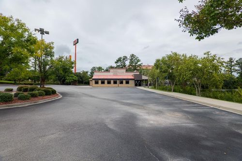 1854 Club House Dr, Valdosta, GA, 31601-3500 | Card Image