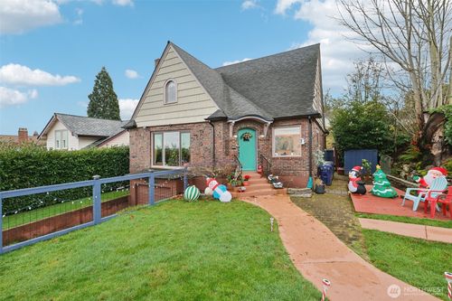 2624 N 30th St, Tacoma, WA, 98407-6330 | Card Image