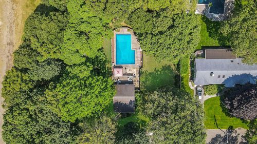 15 Youngs Ave, Southold, NY, 11971-1251 | Card Image