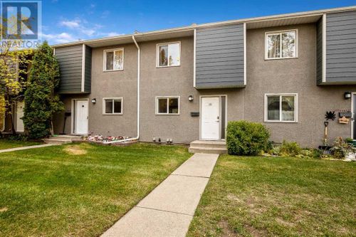 219 90 Ave Se, Calgary, AB, T2J0A3 | Card Image