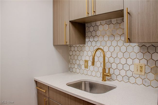 UNIT-218 - 25735 Lorain Rd, Condo with 1 bedrooms, 1 bathrooms and null parking in North Olmsted OH | Image 7