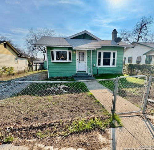 210 Glenwood Ct, San Antonio, TX, 78210-4024 | Card Image