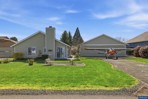 834 Cessna Dr, Independence, OR, 97351 | Card Image