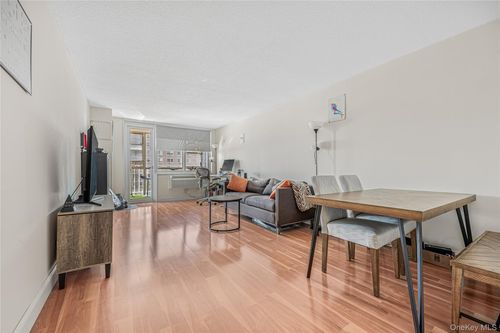 apt-10l-118 Union Tpke, Forest Hills, NY, 11375-6103 | Card Image