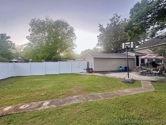 321 W Shawnee St, House other with 4 bedrooms, 3 bathrooms and null parking in Tahlequah OK | Image 12