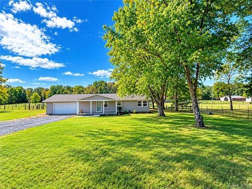 679 Lake Rd, Atkins, AR, 72823 | Card Image