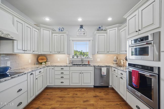 313 Treadway Trl, House other with 3 bedrooms, 3 bathrooms and null parking in Jonesborough TN | Image 18