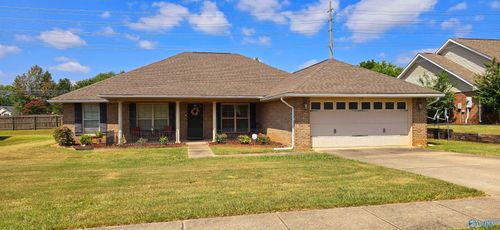 213 De Jan Rd, Madison, AL, 35758-9201 | Card Image