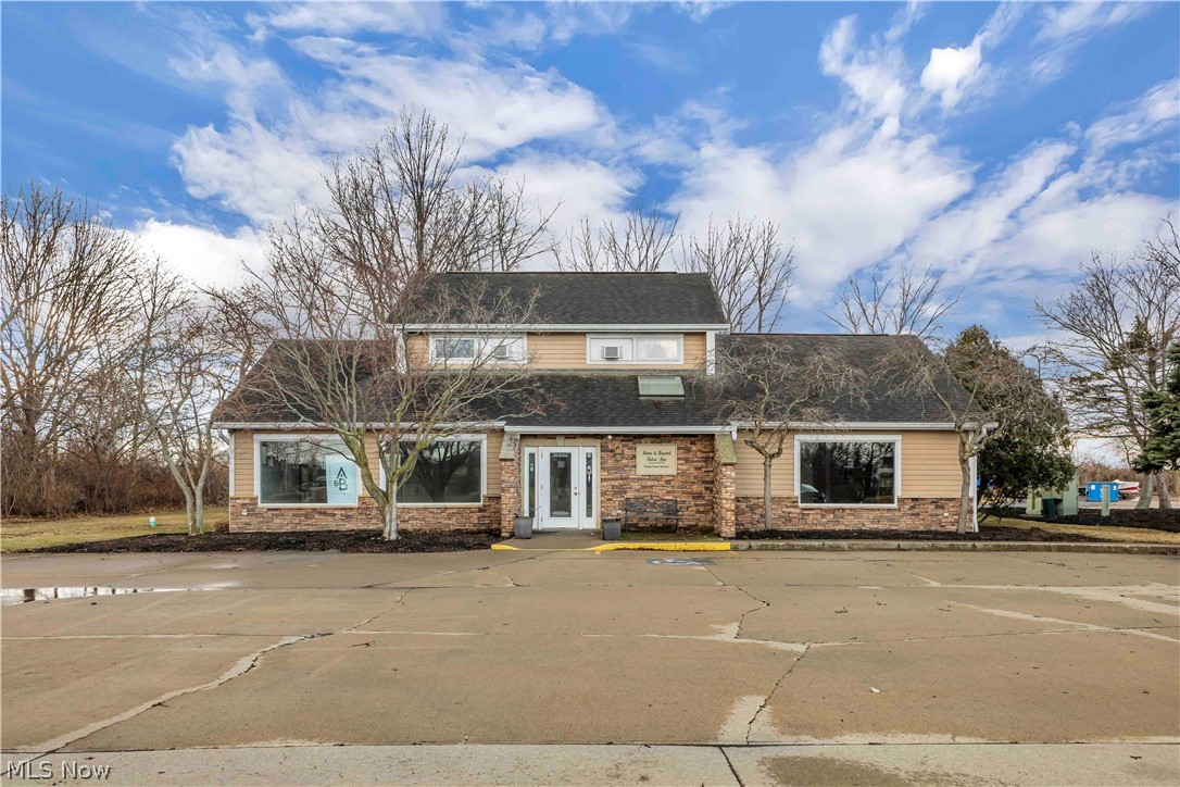 Commercial Sale in Vermilion 3