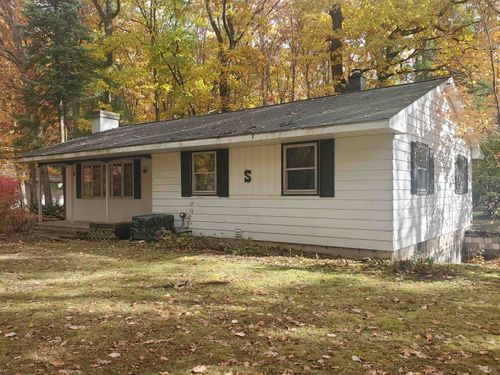 7323 Karlin Rd, Interlochen, MI, 49643-9429 | Card Image